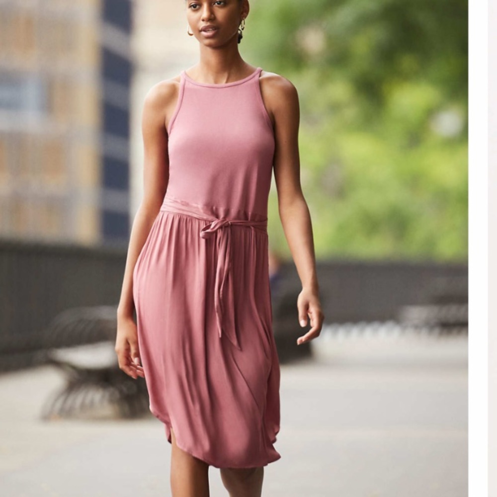 NWT LOFT, Mixed Media,Flare Black Dress size 6 - Picture 5 of 11